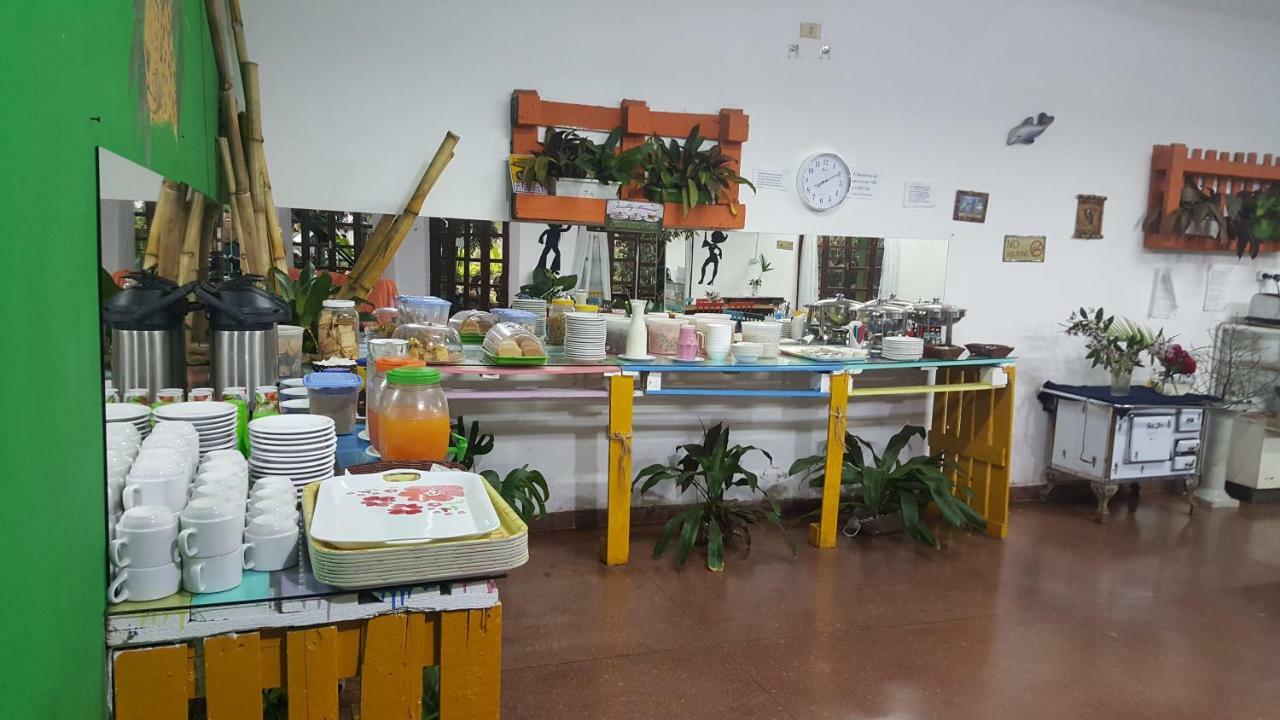 Hotel Los Amigos Πουέρτο Ιγκουασού Εξωτερικό φωτογραφία